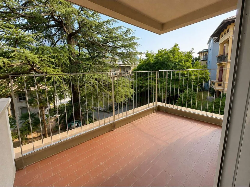 LUGANO LORETO | GROßZÜGIGE RÄUME, MAßGEFERTIGTE WOHNUNG – Foto 2 von 13
