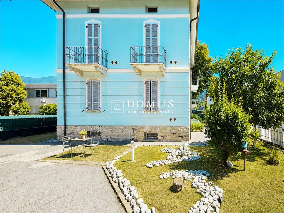 Apartment with private garden, also furnished
