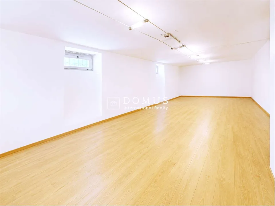 Apartment with private garden, also furnished