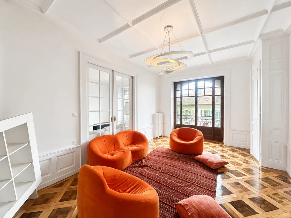 Bright 5.5-room apartment for rent – Rue de Lausanne, Geneva