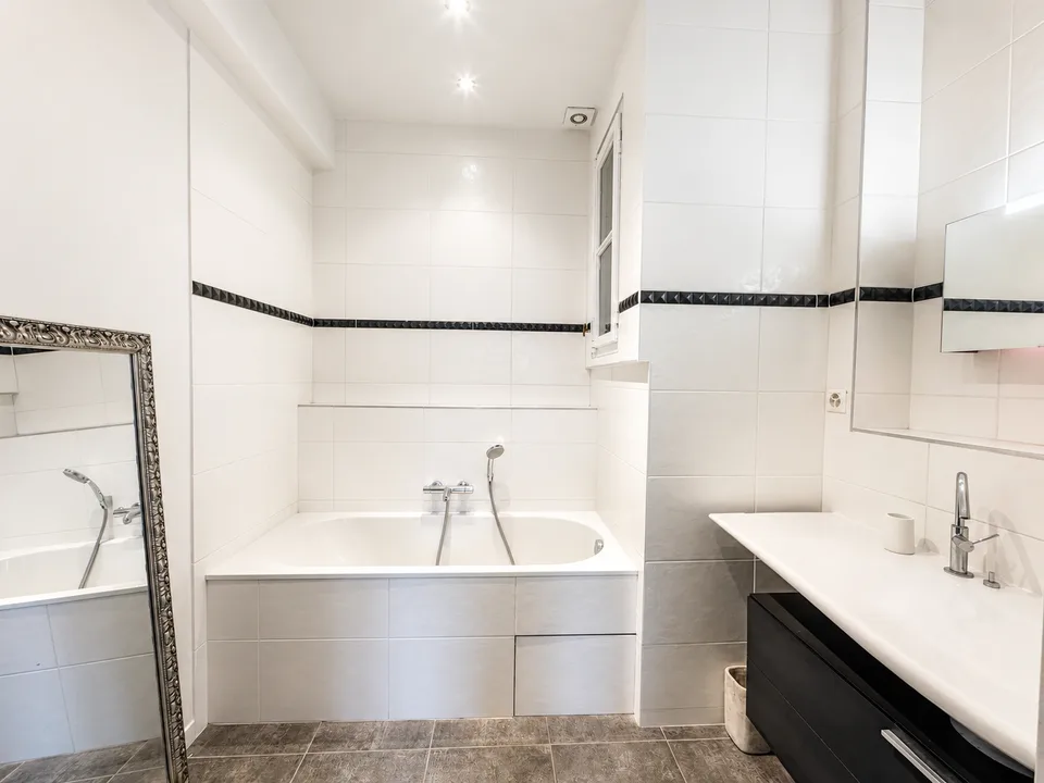Bright 5.5-room apartment for rent – Rue de Lausanne, Geneva