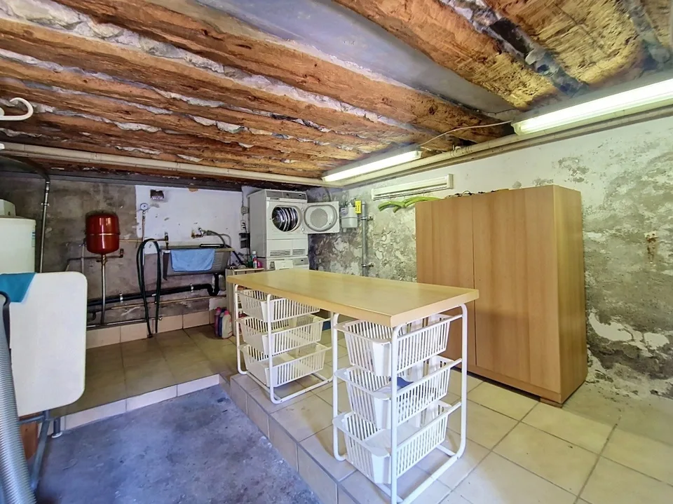 Grône, maison de 4.5 pièces de 151 m2 avec extérieures verdoyant et 2 places de parc – photo 14 sur 50