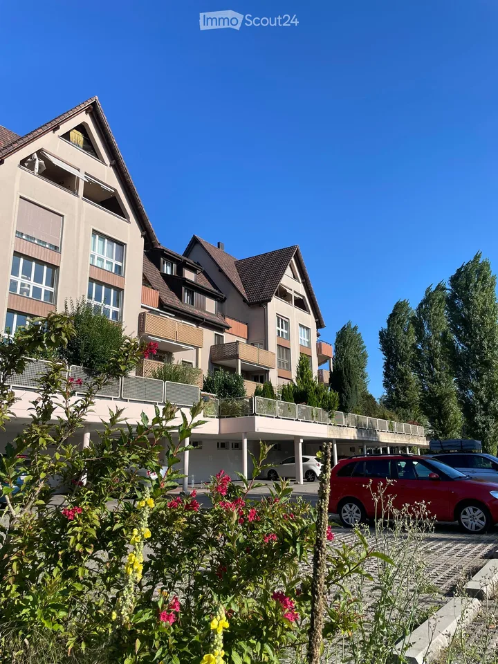 3.5 Zimmerwohnung mit Balkon und schöner Aussicht im Herzen Wetzikon sucht einen neuen Mieter!