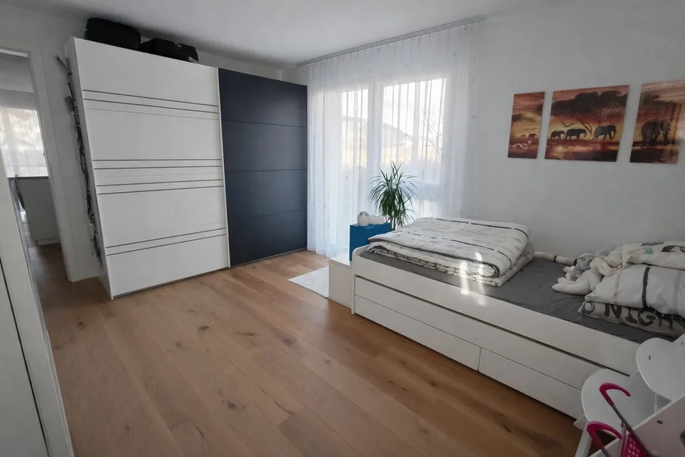 Moderne 4.5-Zimmer-Wohnung im Erdgeschoss in Konolfingen inkl. Doppeleinstellhallenplatz – Foto 9 von 20