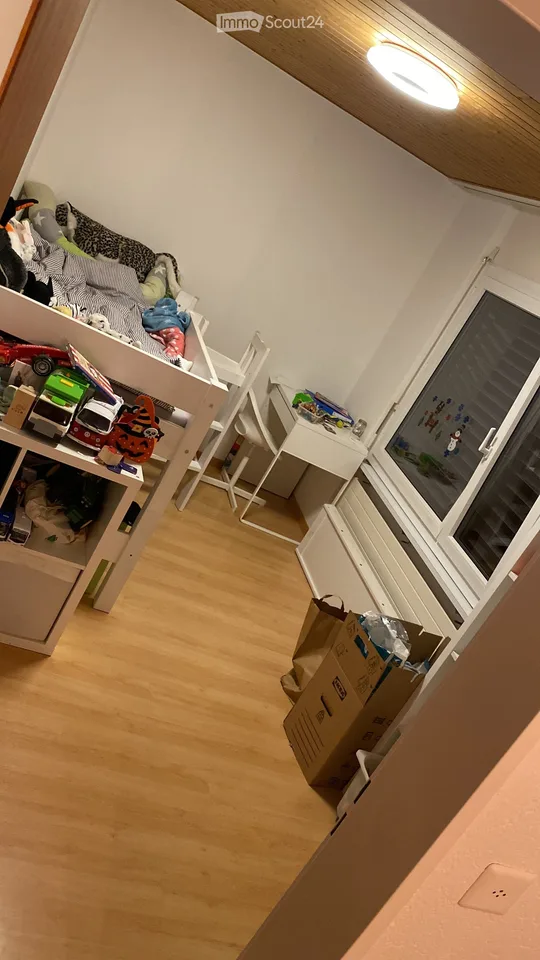 Charming 4.5-room apartment with balcony in Flumenthal