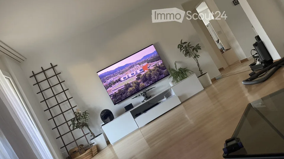Charming 4.5-room apartment with balcony in Flumenthal