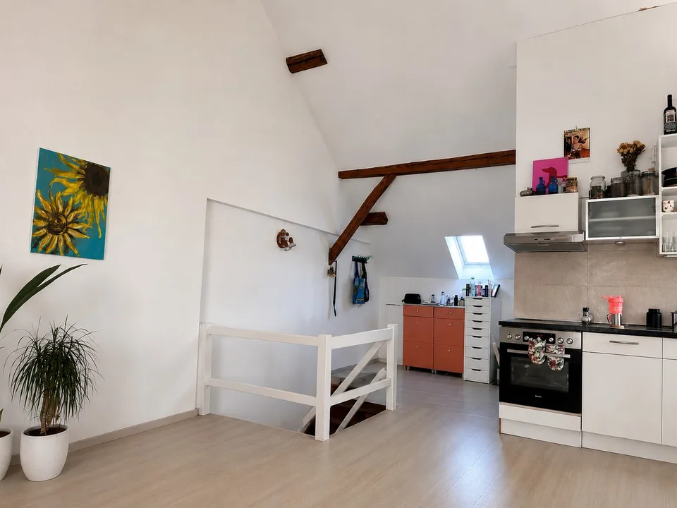 110 m² attic apartment in Fischbach-Göslikon from 01.11
