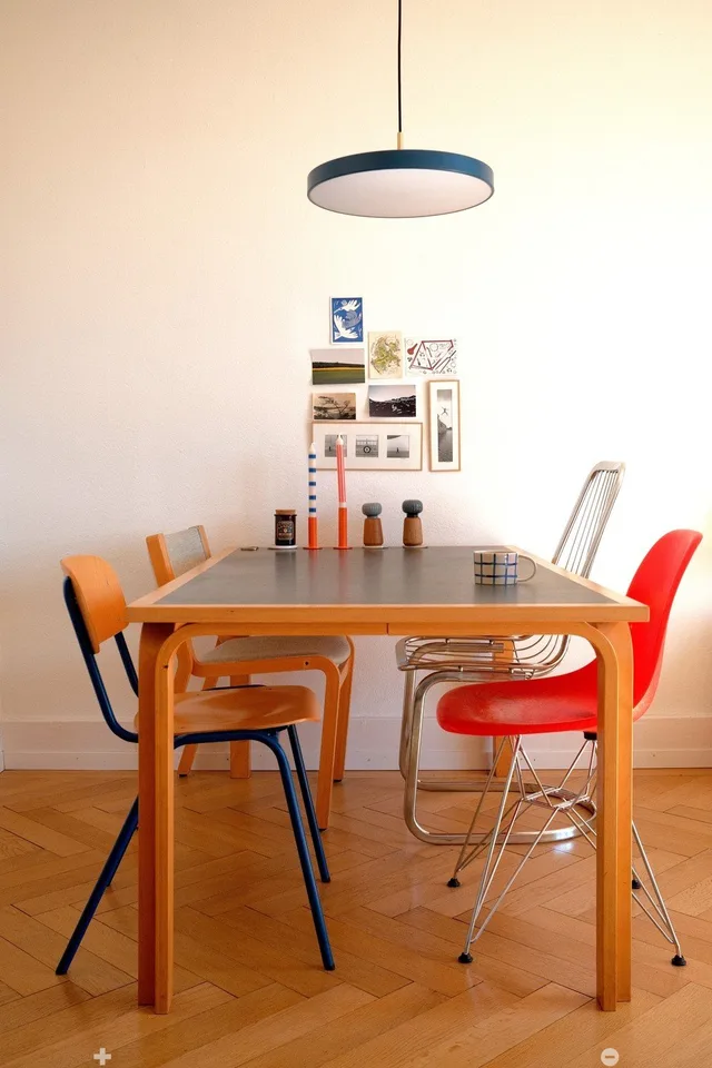 Appartement de style meublé 3 pièces dans un immeuble ancien avec balcon et bureau à domicile (juillet-septembre)