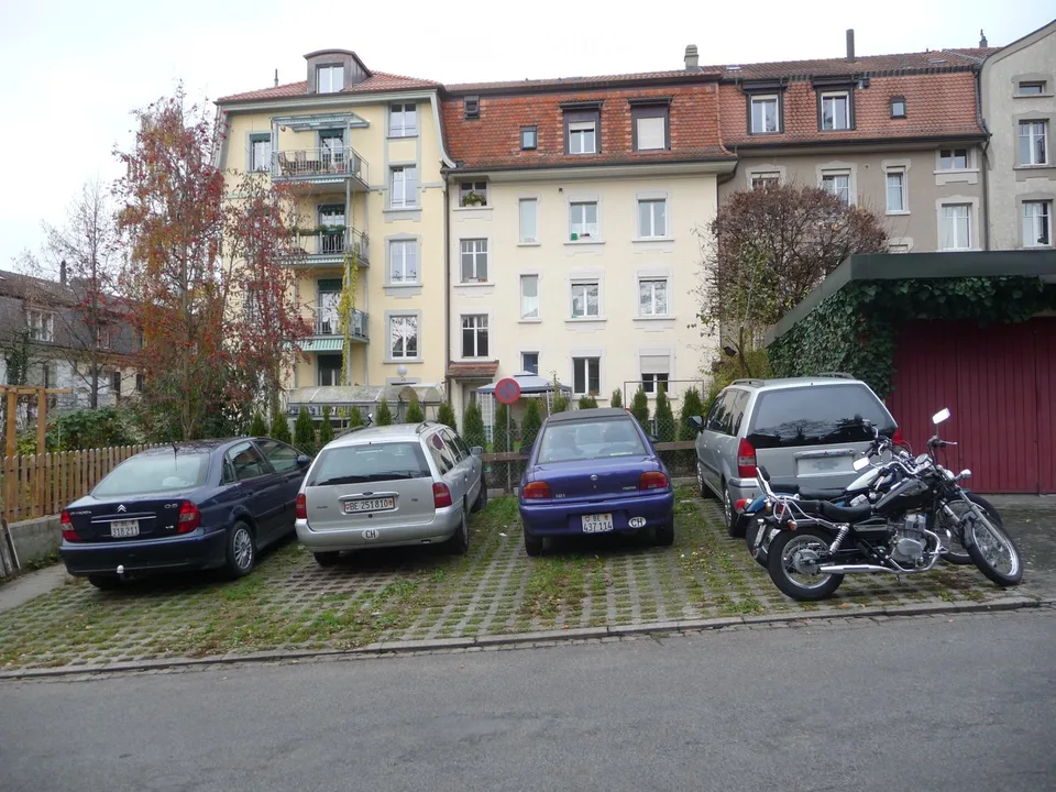 offener Parkplatz in Bern