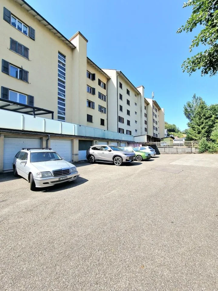 Appart lumineux avec grand balcon (Canton de Berne)