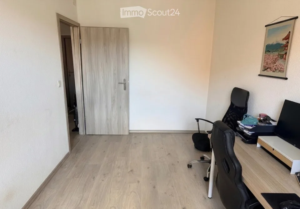 Übernahme des Mietvertrags: 3,5 Zimmer modern & ruhig