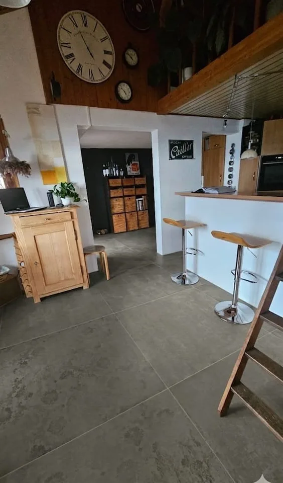 Furnished apartment for short-term rent