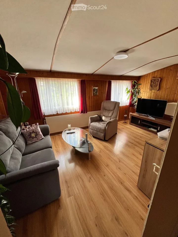 Charmante 3.5-Zimmer-Wohnung in Necker – Tierfreundlich & Familiengerecht