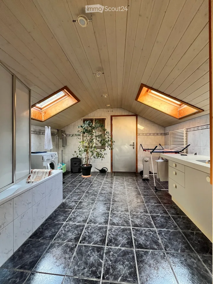 Charmante 3.5-Zimmer-Wohnung in Necker – Tierfreundlich & Familiengerecht