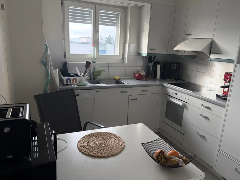 Room for rent 1 month.