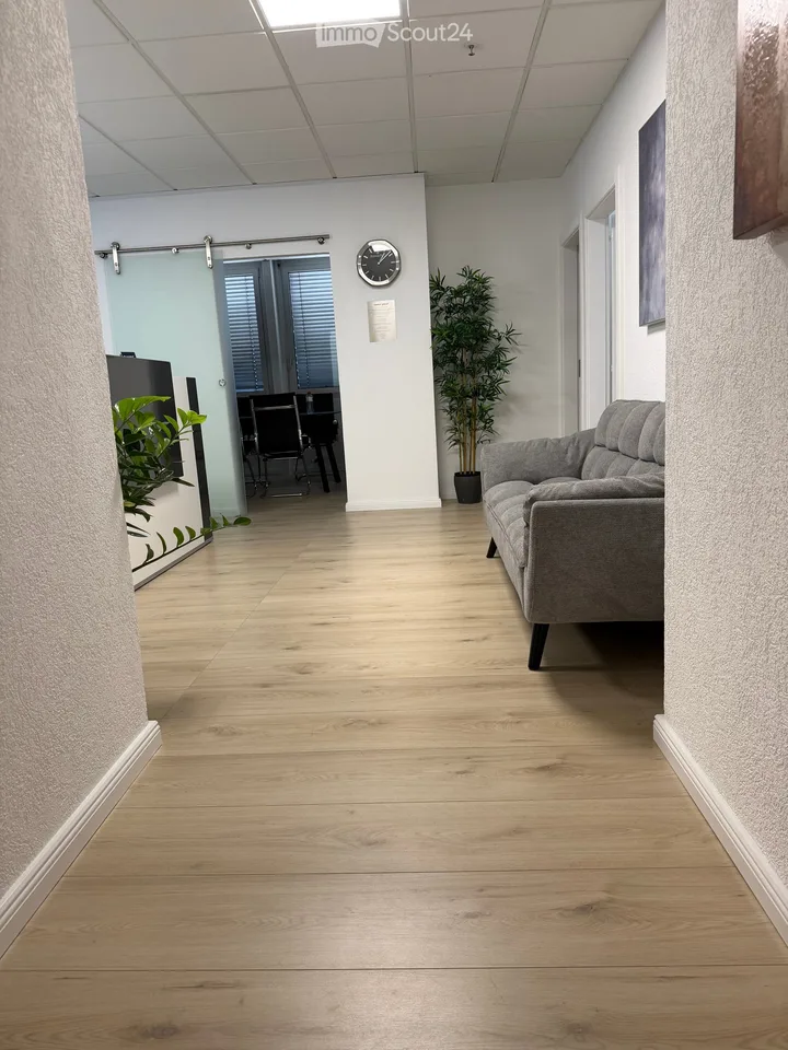 Bureau moderne de 4 pièces à Renens