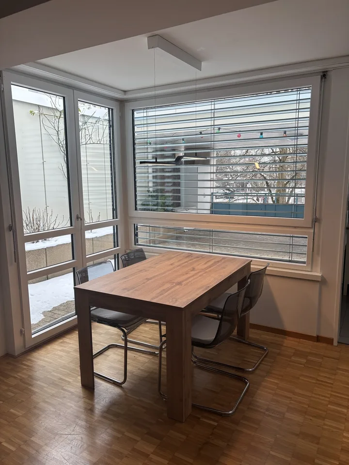 Room in 4.5-room maisonette in the heart of Zug