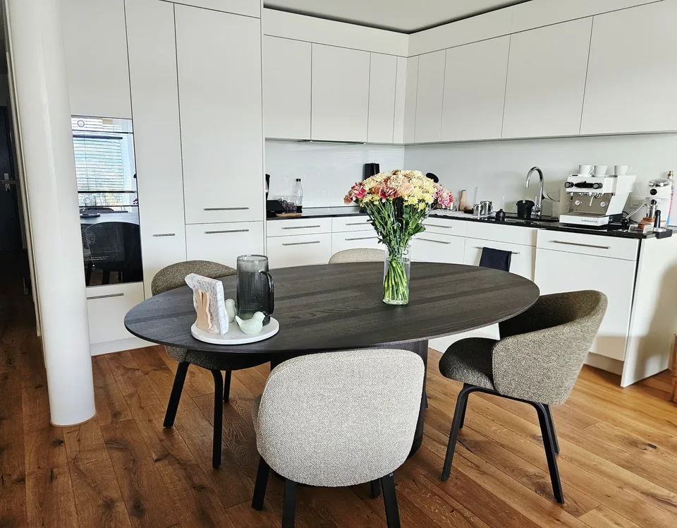 Exclusive 3.5-room rental apartment in Zürich-Höngg with panoramic view