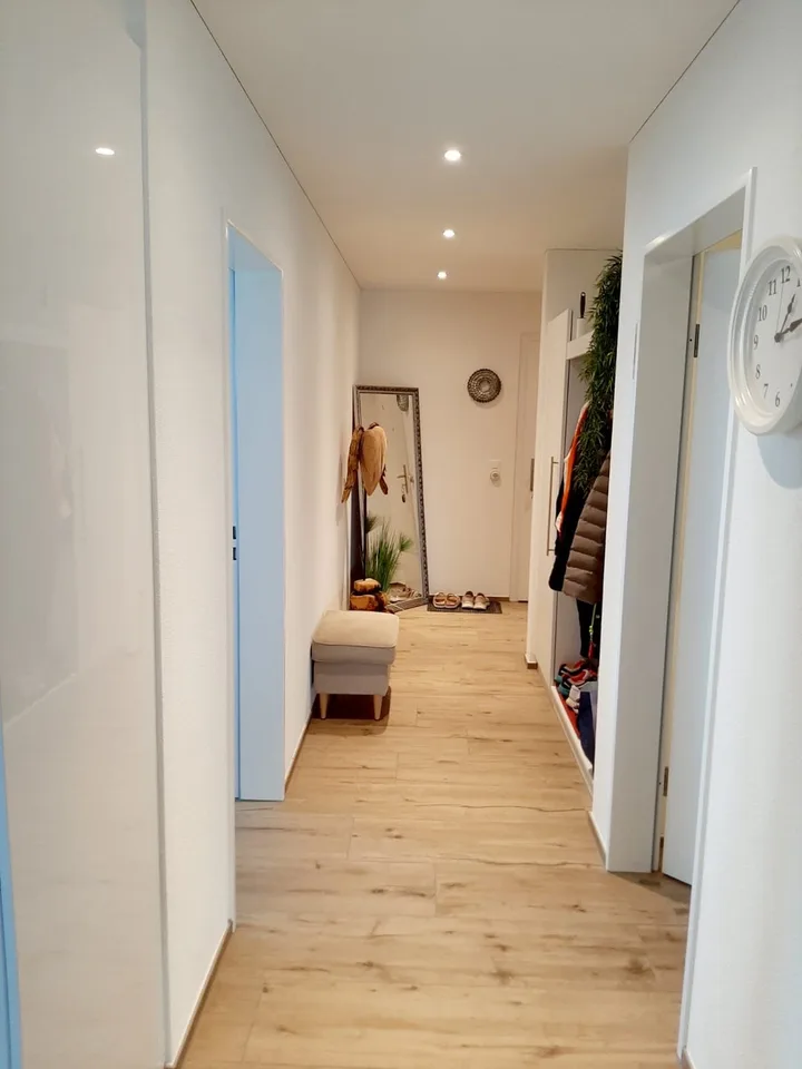 Moderne Neubau 3,5 Zimmer- Wohnung