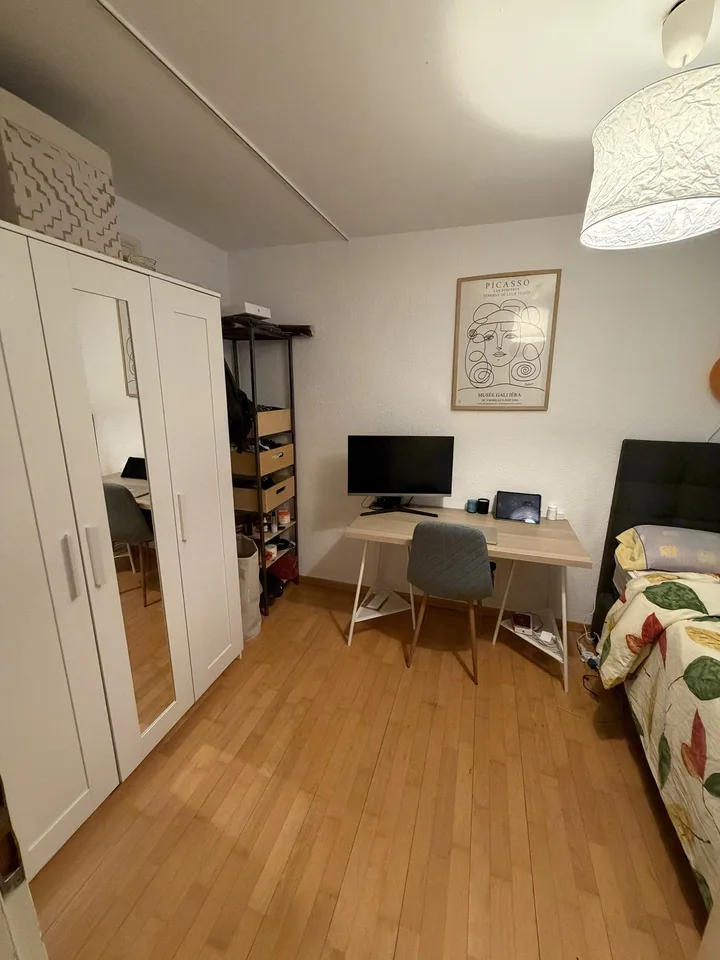 Camera in un appartamento condiviso nel centro città