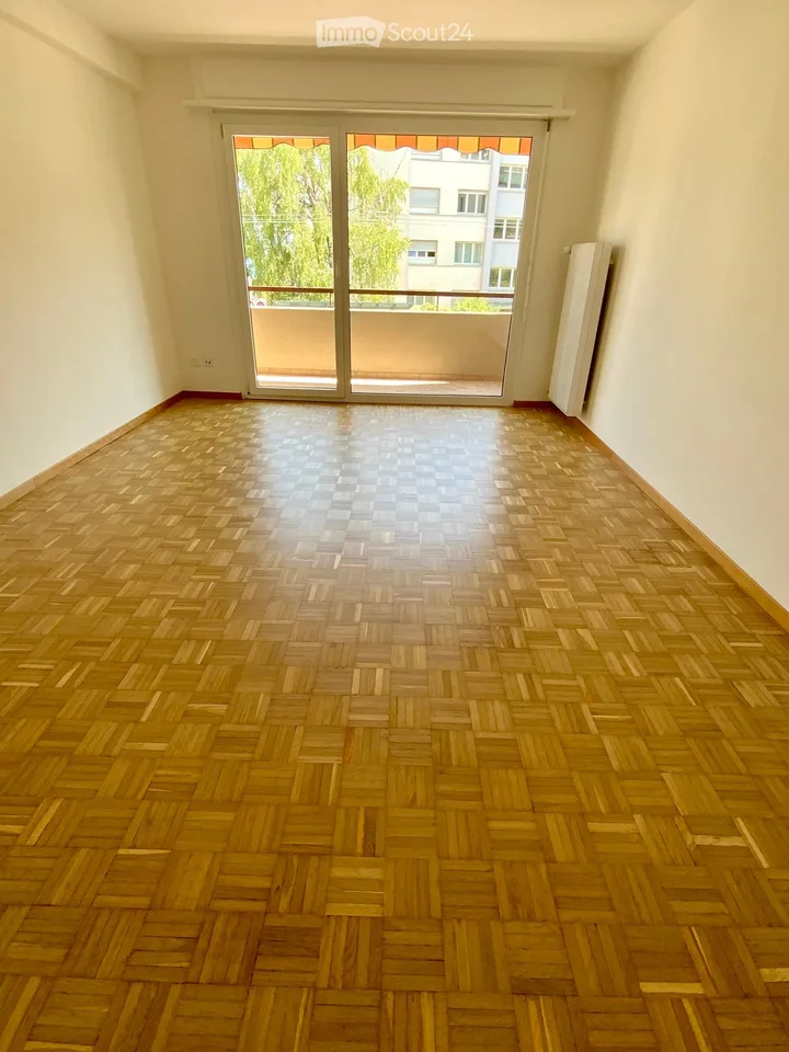 Wohnung mit 3 Zimmern renoviert