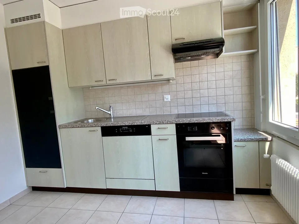 Wohnung mit 3 Zimmern renoviert