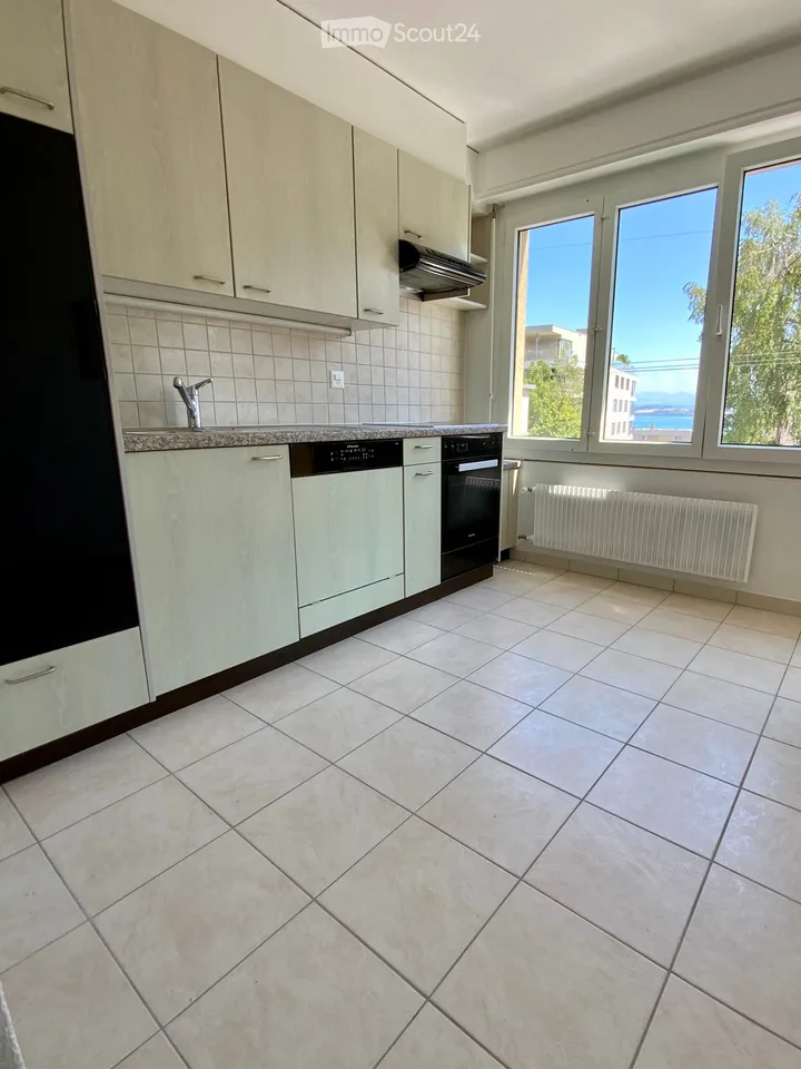 Wohnung mit 3 Zimmern renoviert