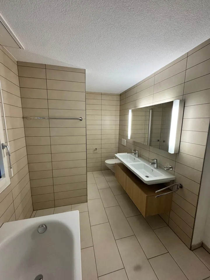 La tua nuova casa a Leuenfeld Oensingen - Casa a schiera di 5 locali disponibile immediatamente
