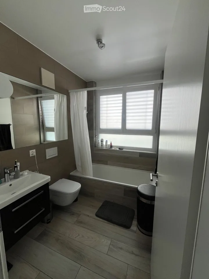Charmantes 2,5-Zimmer-Wohnung mit Balkon und Seeblick in Paudex