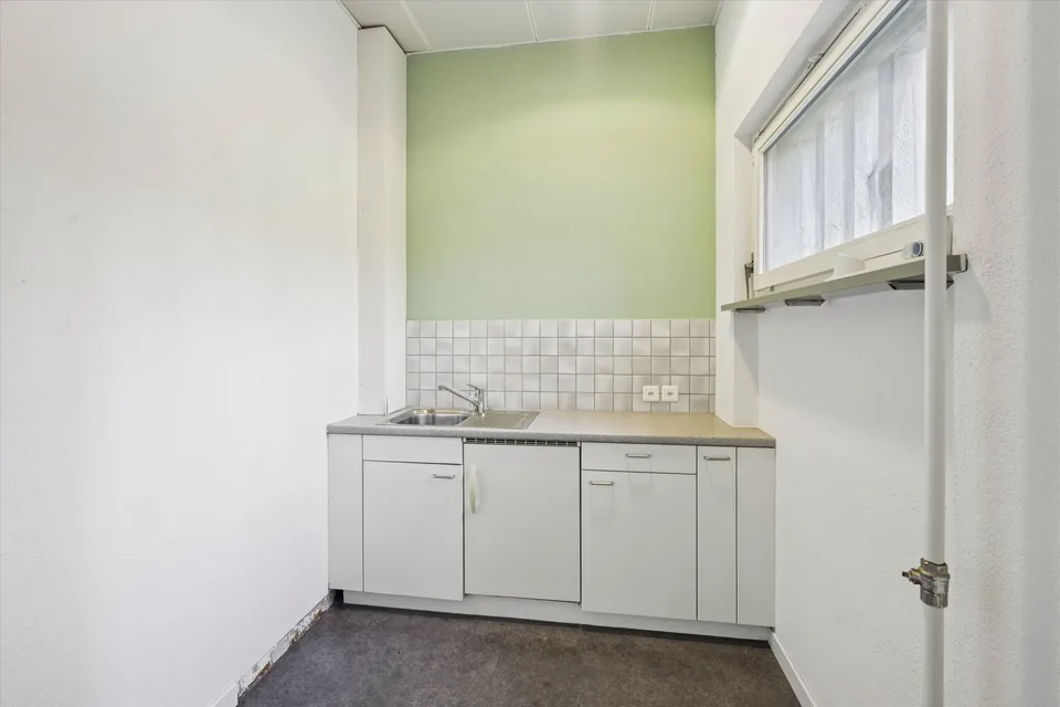 Viel Platz für Ihre Ideen 293 m² lichtdurchflutete Gewerbefläche in Top-Lag – Foto 10 von 11