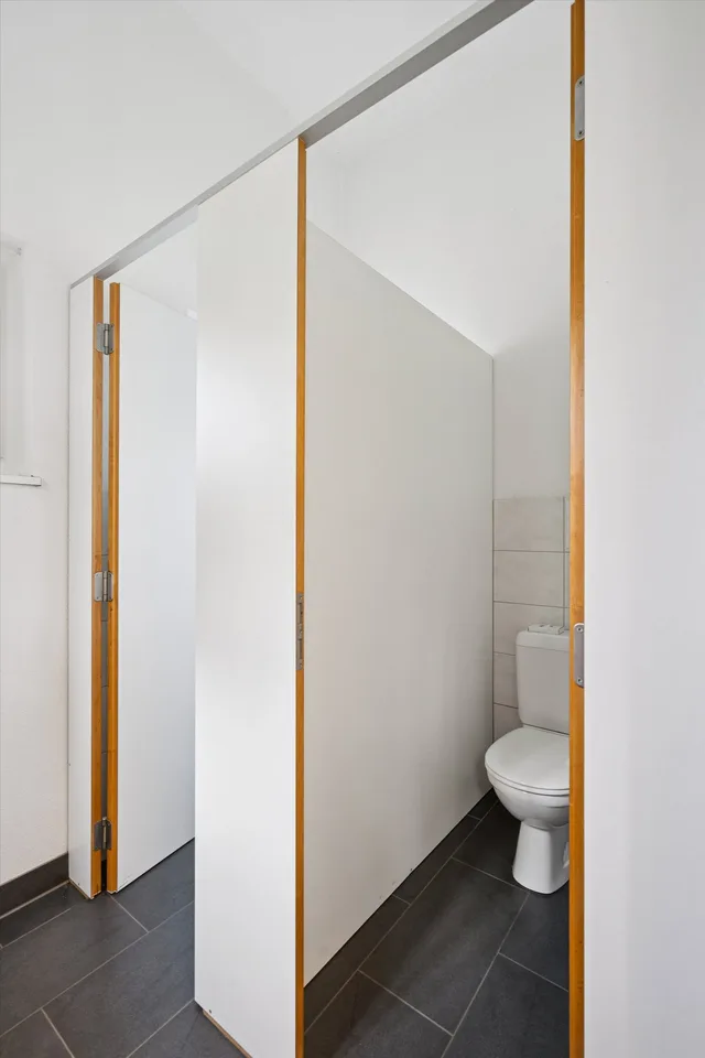 Viel Platz für Ihre Ideen 293 m² lichtdurchflutete Gewerbefläche in Top-Lag – Foto 11 von 11