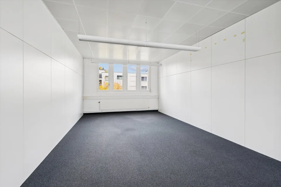 Viel Platz für Ihre Ideen 293 m² lichtdurchflutete Gewerbefläche in Top-Lag – Foto 8 von 11