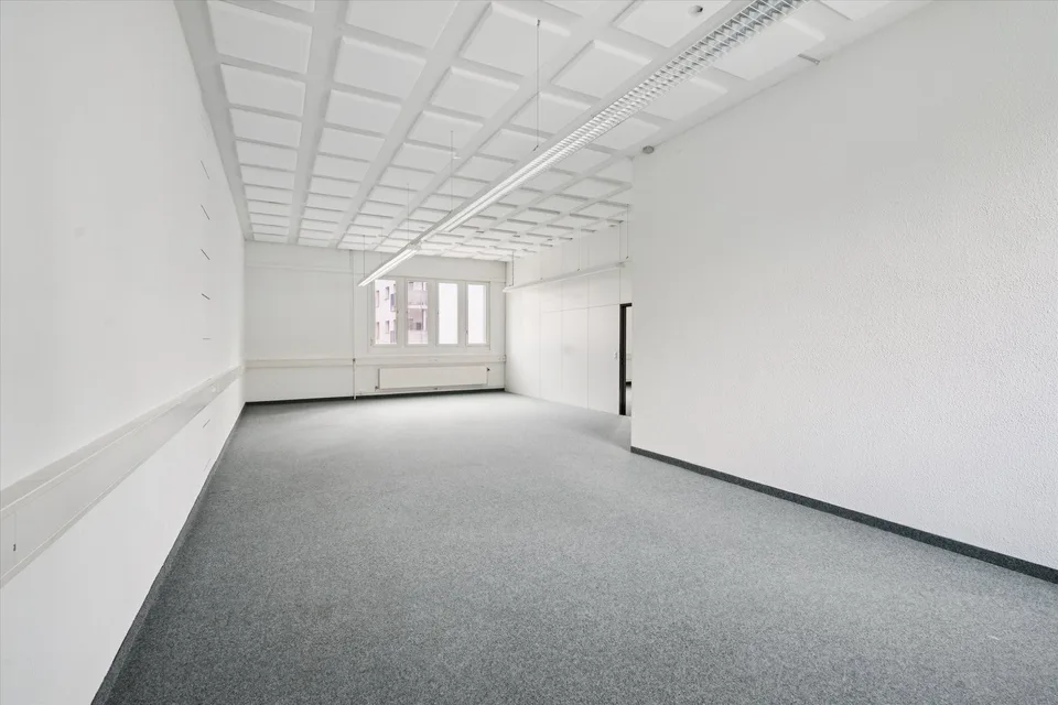 Viel Platz für Ihre Ideen 293 m² lichtdurchflutete Gewerbefläche in Top-Lag – Foto 6 von 11