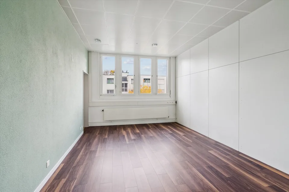 Viel Platz für Ihre Ideen 293 m² lichtdurchflutete Gewerbefläche in Top-Lag – Foto 9 von 11