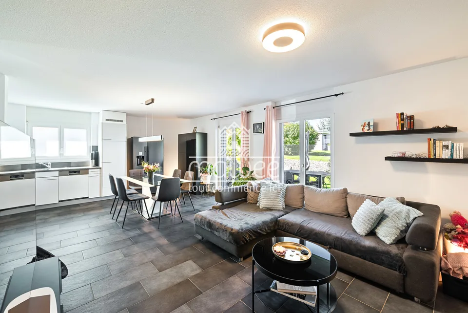 Einzelvilla mit 4 Schlafzimmern und großzügigem Keller! – Foto 4 von 26
