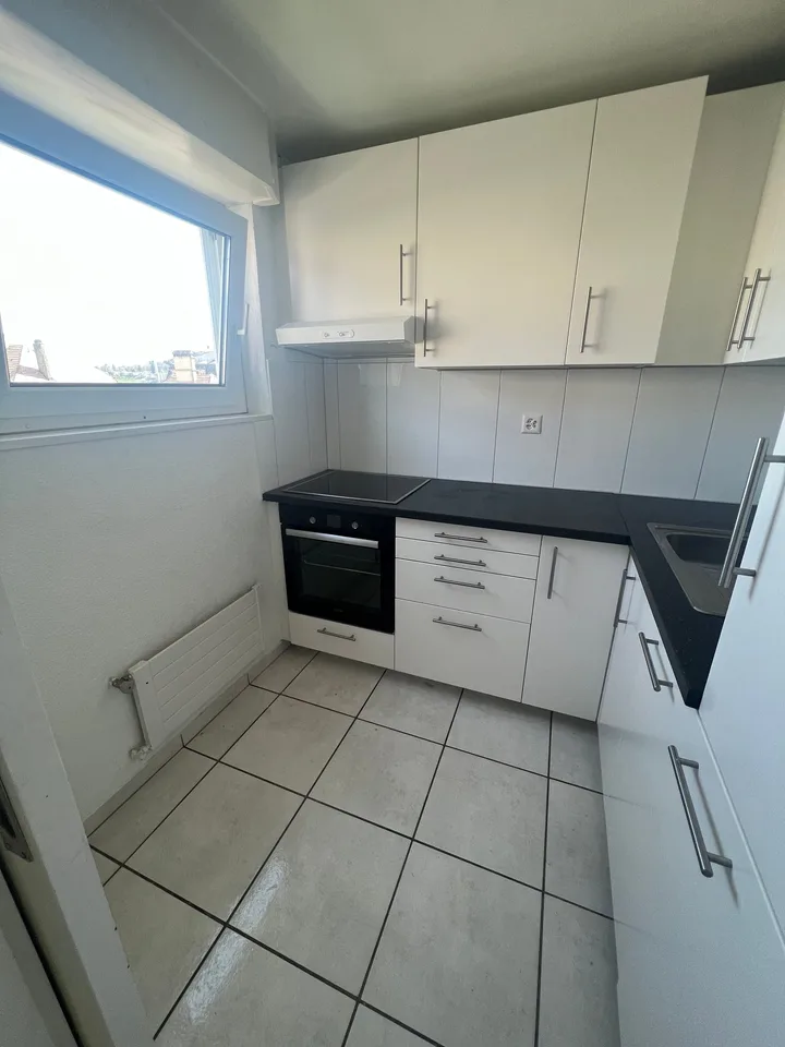 Spacious - bright - IDEAL FOR YOU! First month of rent offered! – photo 3 of 13