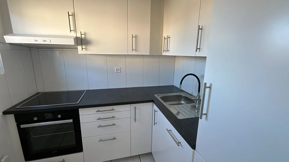 Spacious - bright - IDEAL FOR YOU! First month of rent offered! – photo 4 of 13