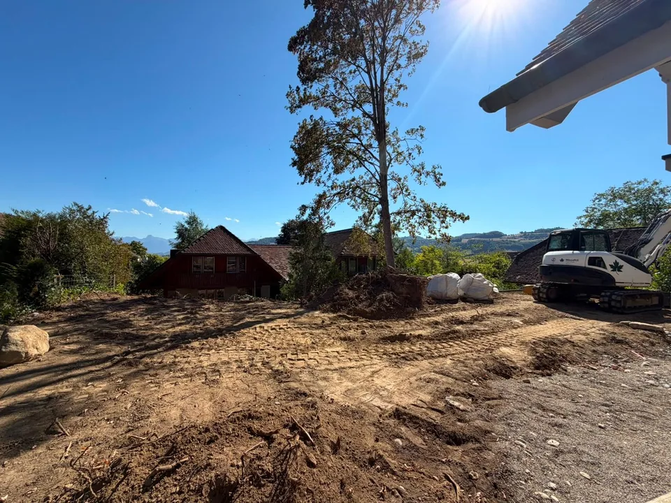 Exklusiv saniertes Einfamilienhaus mit hochwertiger Ausstattung – Foto 2 von 27