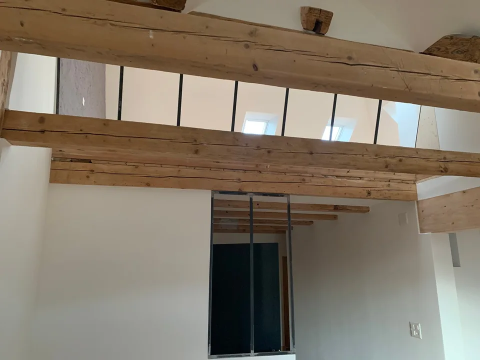 Appartamento duplex di 4 locali sotto il tetto a Péry