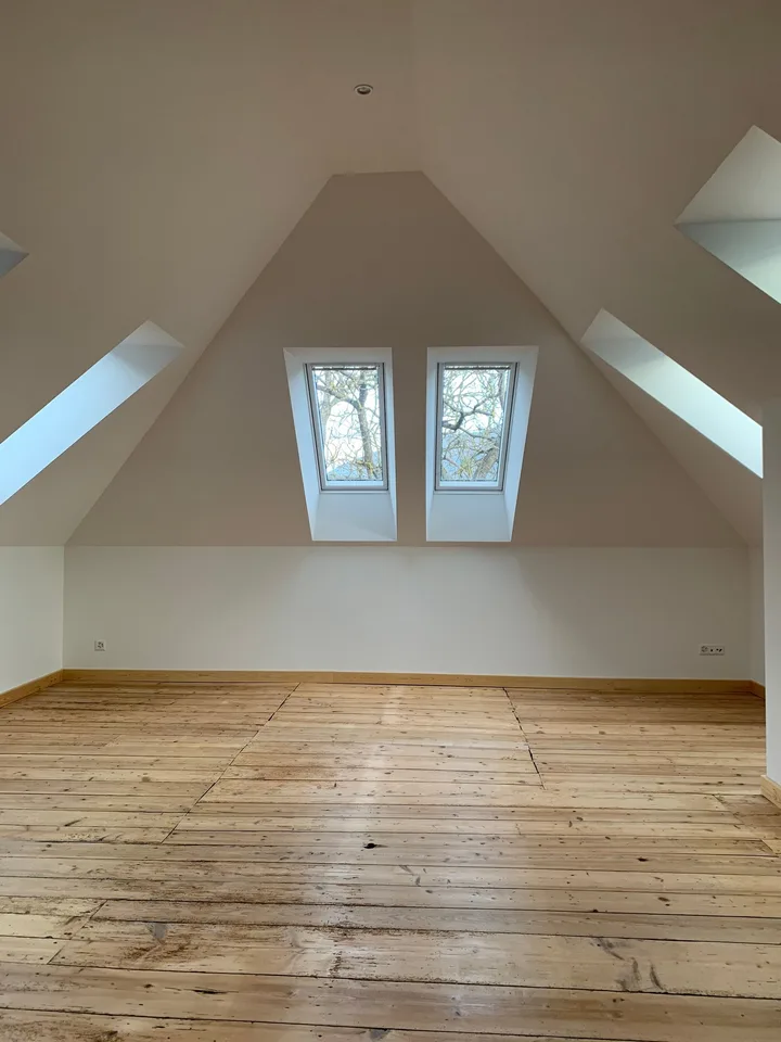 Appartamento duplex di 4 locali sotto il tetto a Péry