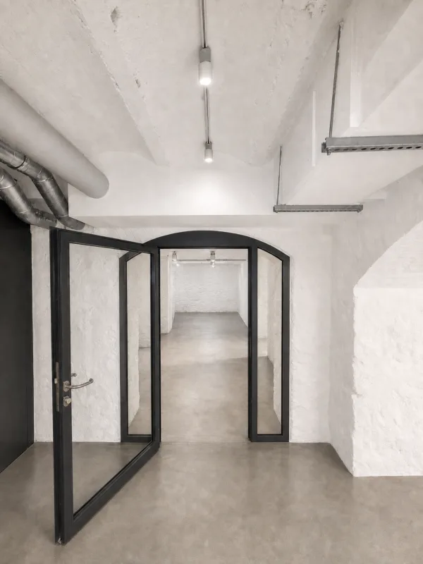 Verkaufsfläche von 139m2 frisch renoviert – Foto 3 von 13
