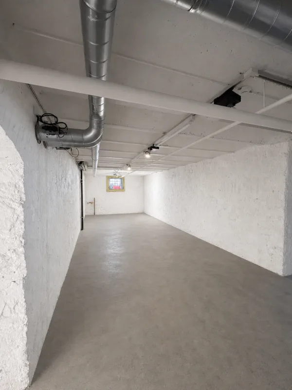 Verkaufsfläche von 139m2 frisch renoviert – Foto 5 von 13