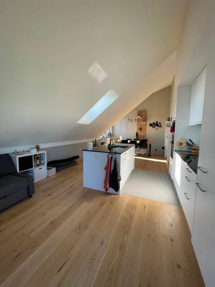 Moderne Dach-Maisonettewohnung mit Charme an ruhiger Lage – Foto 9 von 10