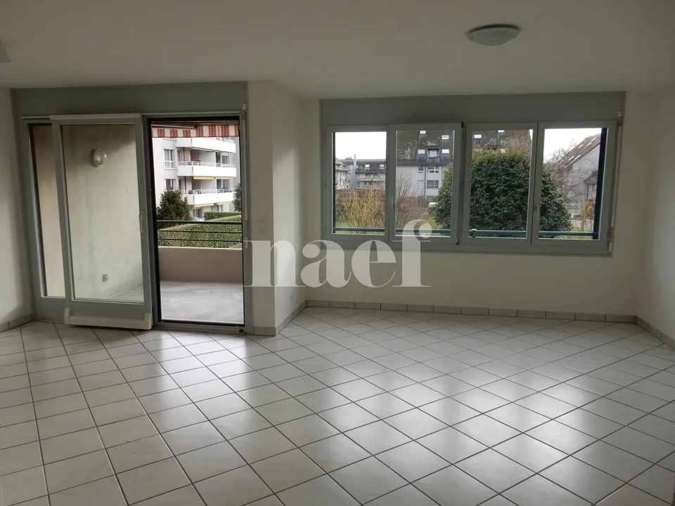 Wohnung mit 4.5 Zimmern im 1. Stock mit Balkon – Foto 11 von 18