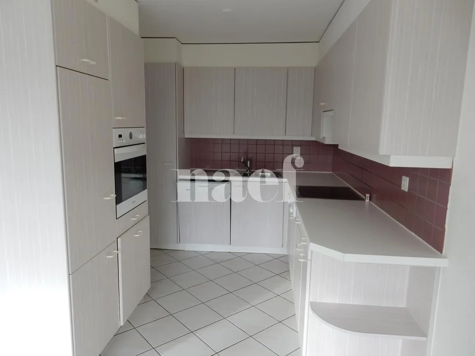 Wohnung mit 4.5 Zimmern im 1. Stock mit Balkon – Foto 12 von 18