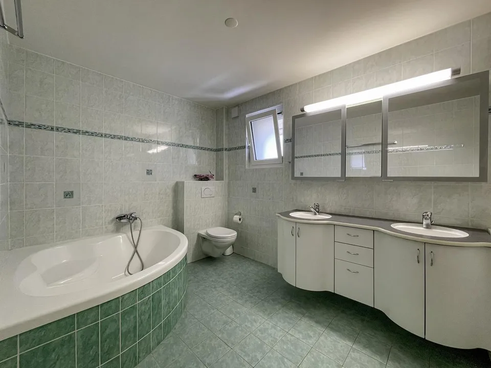 Beautiful Semi-Detached House, Furnished - Fixed-Term Rental (November 1, 2026 to June 30, 2027)