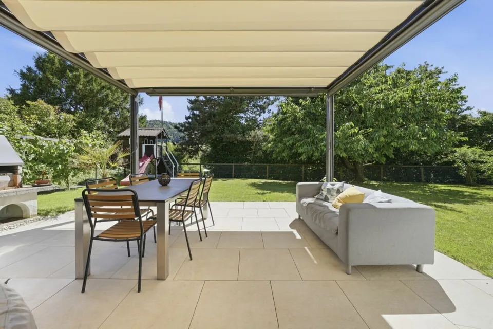 Freistehendes Familienhaus mit Charme, Privatsphäre und sonnigem Gartenparadies – Foto 6 von 30