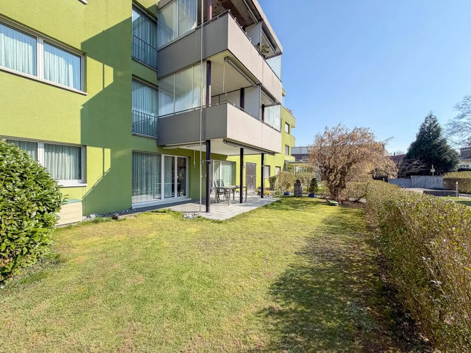 Ampio appartamento con giardino in una posizione curata a Buchs – foto 2 di 15