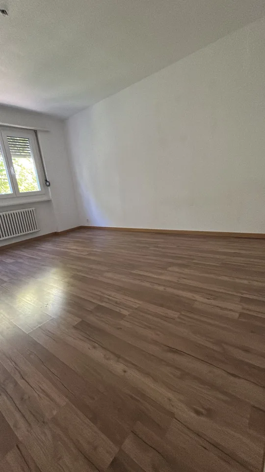 Helle 3-Zimmer-Wohnung mit Balkon in Büren an der Aare