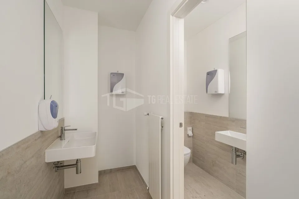 MODERNES 7-ZIMMER-BÜRO IN MOLINO NUOVO – Foto 12 von 13